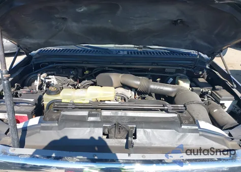 2001 Ford Excursion Limited from USA, damaged, VIN 1FMNU43S21EC12820